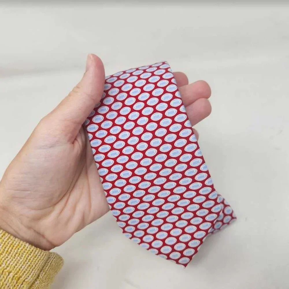 New boys Vineyard Vines Mini Footballs lighthouse red silk tie